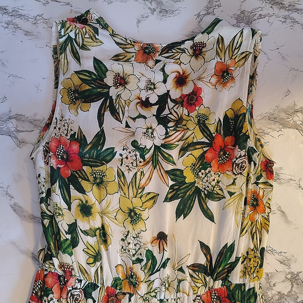 ECI Floral Maxi Dress - Red, Green, White - Picture 9 of 16